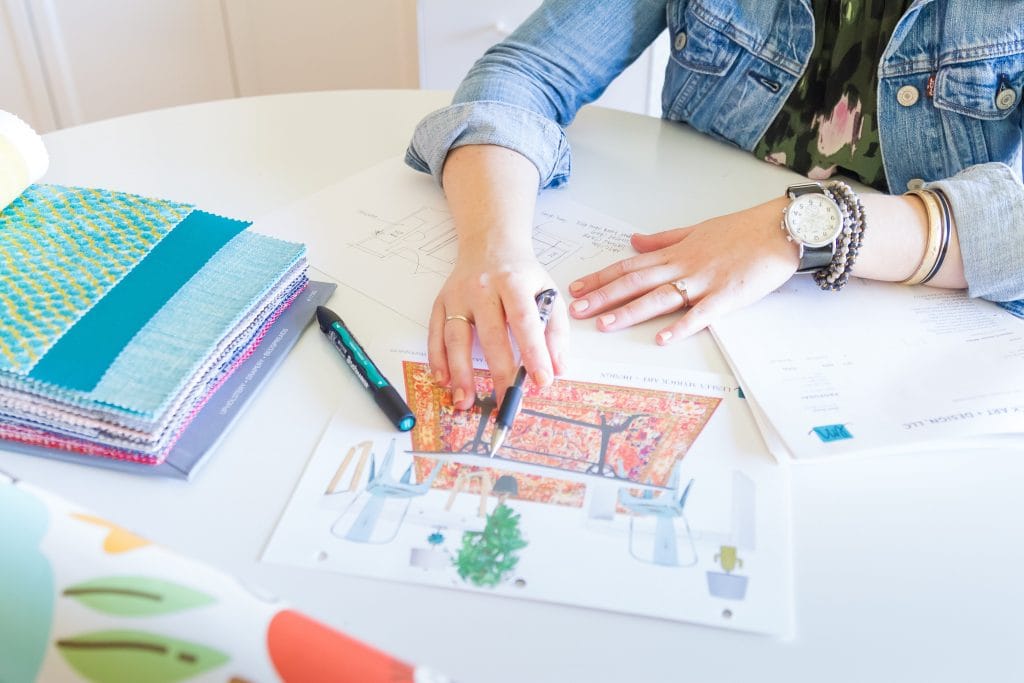 How to become an interior designer