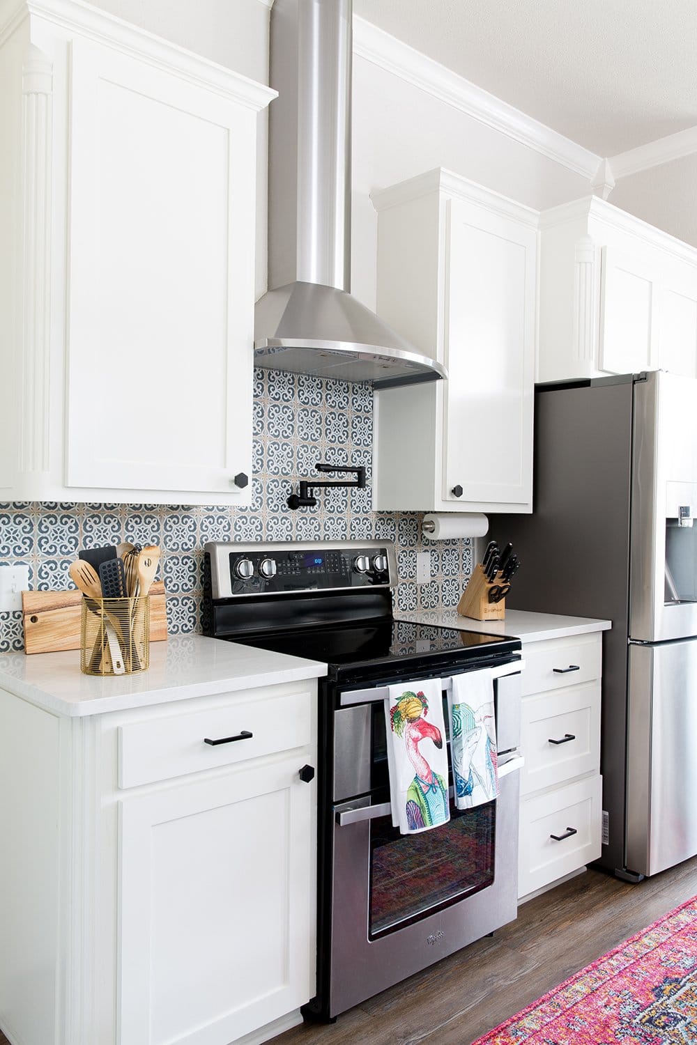 Before and After: Builder's Beige Kitchen Refresh - Lesley Myrick