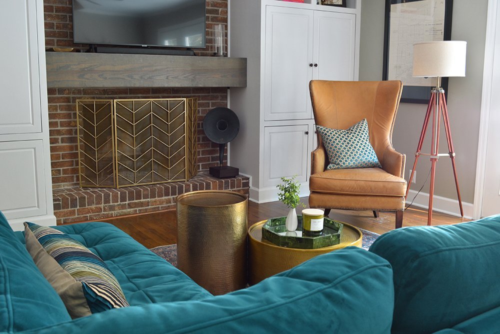 With so many inexpensive sofas out there, why buy the more expensive sofa when there's a cheaper lookalike? Interior designer Lesley Myrick shares the truth about cheap sofas - and what to look for when sofa shopping. 