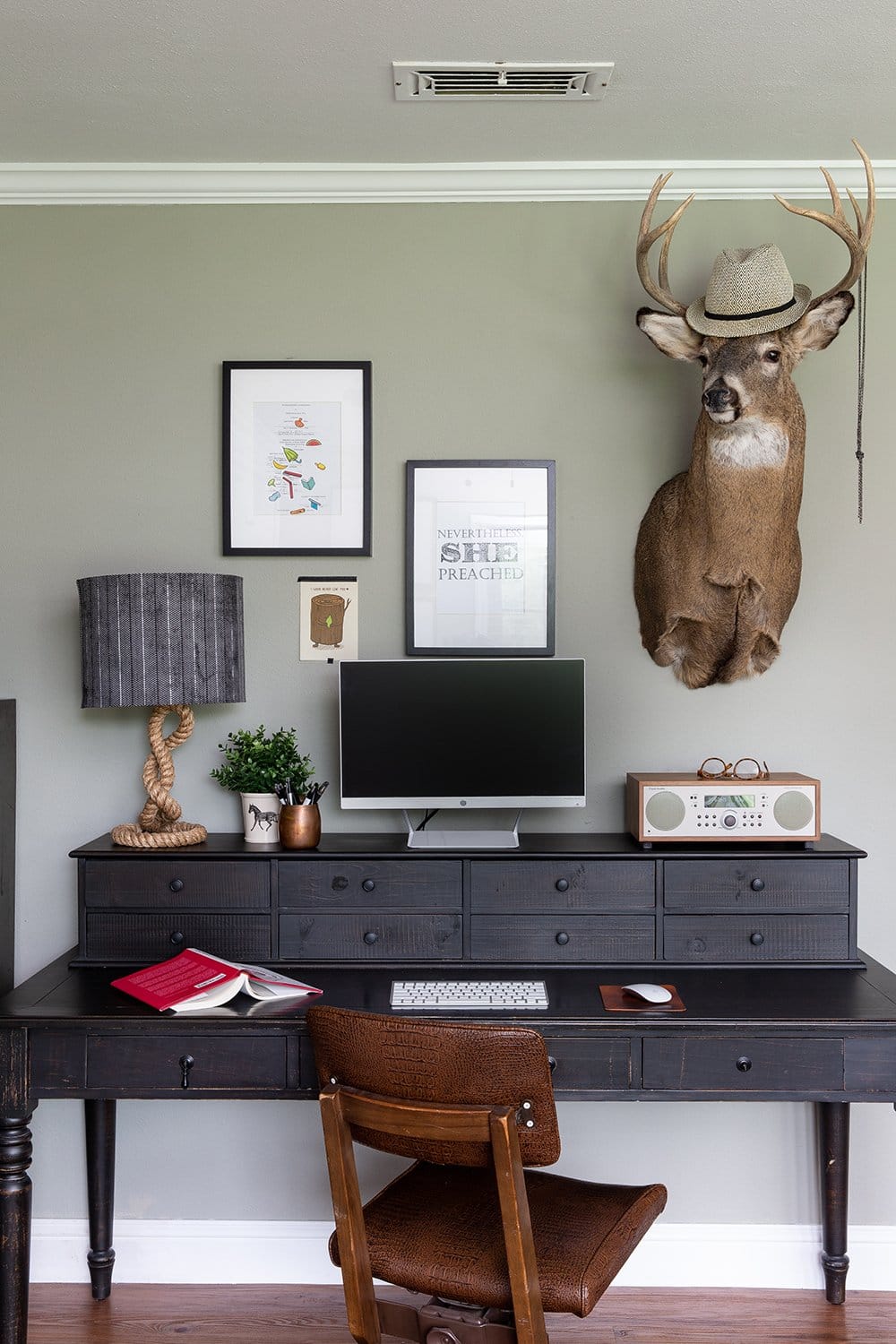 Whoa! Check out the before and after of this home office space.