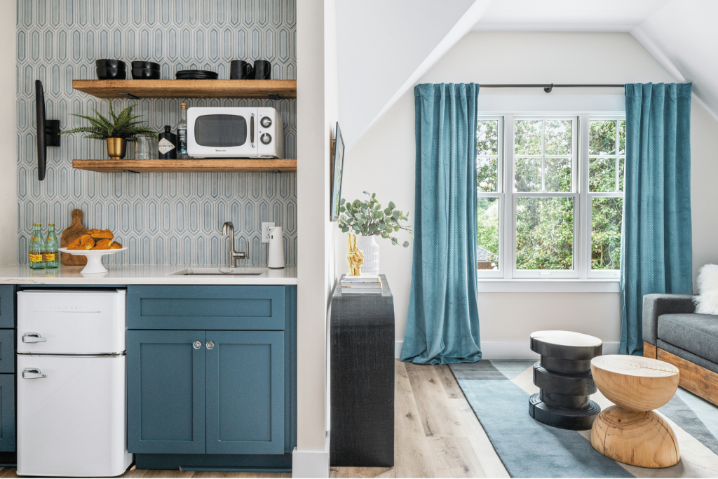 Macon new build guest house with blue retro kitchenette
