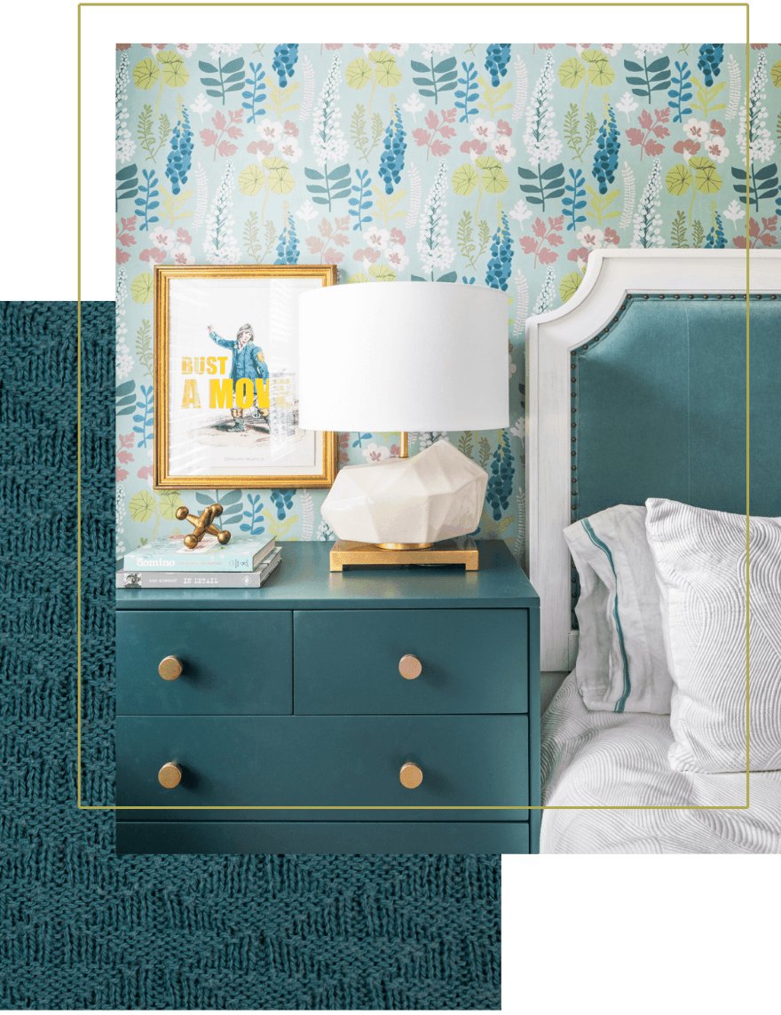 lesley-myrick-teal-wallpaper-bedroom