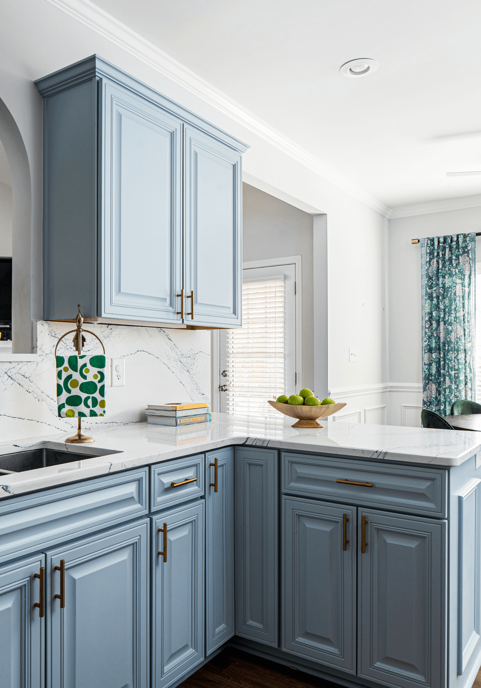 kitchen-refresh-atlanta-luxury-interior-design-blue-cabinets-3 kitchen-refresh-atlanta-luxury-interior-design-blue-cabinets-3