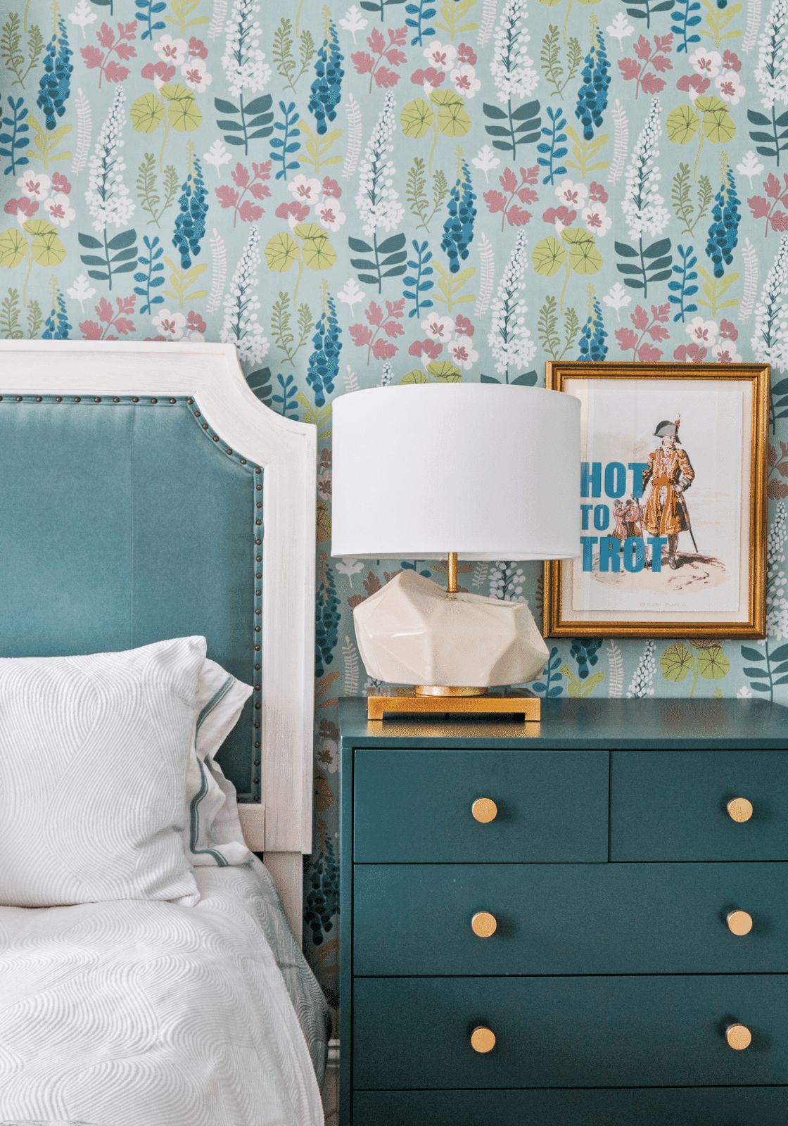 macon-historic-home-guest-bedroom-floral-5